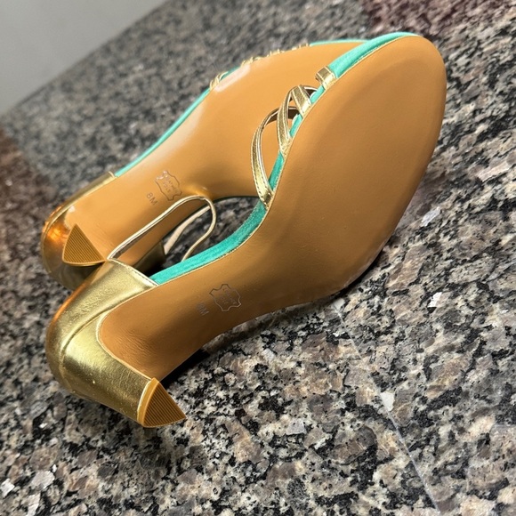 Violet & Red women’s Gold and Green Heels NWT 8 - Picture 10 of 15